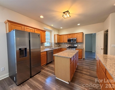 3400 Pasture View Court - Photo Thumbnail 3