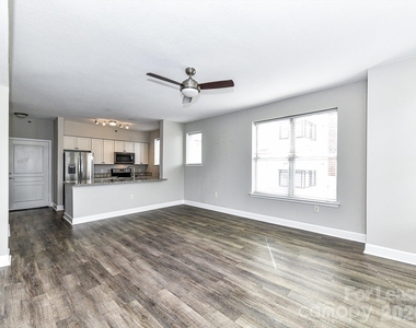 1315 East Boulevard - Photo Thumbnail 9