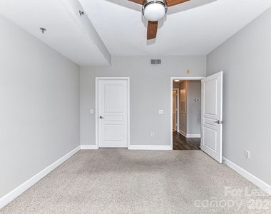 1315 East Boulevard - Photo Thumbnail 16