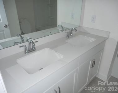 1566 Cedar Tree Drive - Photo Thumbnail 10
