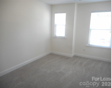1566 Cedar Tree Drive - Photo Thumbnail 9