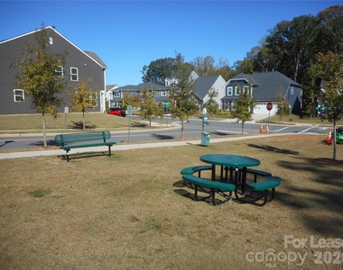 1566 Cedar Tree Drive - Photo Thumbnail 15