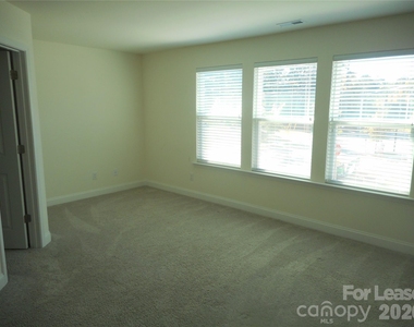 1566 Cedar Tree Drive - Photo Thumbnail 12