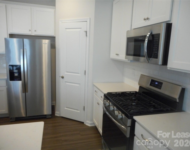 14115 Castle Nook Drive - Photo Thumbnail 4