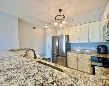 1315 East Boulevard - Photo Thumbnail 6