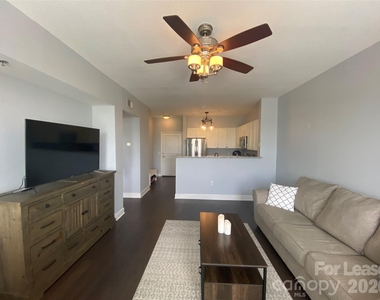 1315 East Boulevard - Photo Thumbnail 7