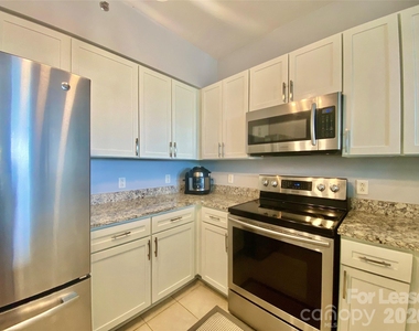1315 East Boulevard - Photo Thumbnail 3