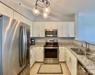 1315 East Boulevard - Photo Thumbnail 2