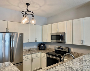1315 East Boulevard - Photo Thumbnail 15