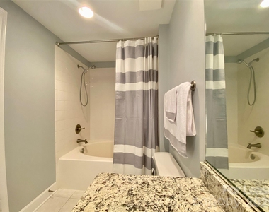 1315 East Boulevard - Photo Thumbnail 17