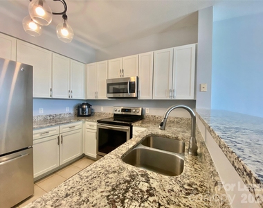 1315 East Boulevard - Photo Thumbnail 4