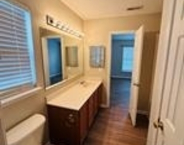1725 Prism Place - Photo Thumbnail 8