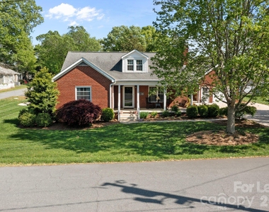 783 Sw Pearl Avenue - Photo Thumbnail 1