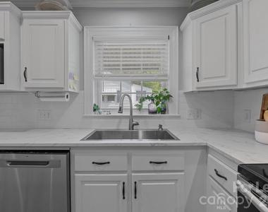 783 Sw Pearl Avenue - Photo Thumbnail 15