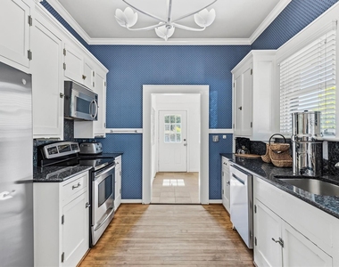 3511 Dartmouth Avenue - Photo Thumbnail 11