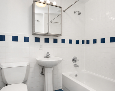 90 Clinton Street - Photo Thumbnail 5