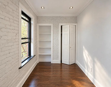 410 East 13th Street - Photo Thumbnail 7