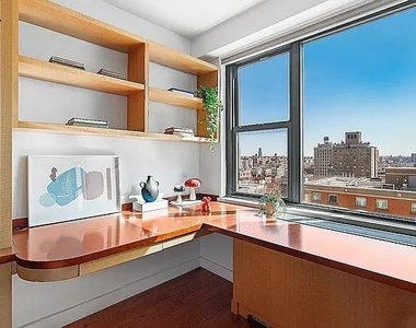 East 9th Street - Photo Thumbnail 9