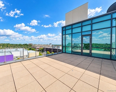 701 Ridge Hill Boulevard - Photo Thumbnail 7