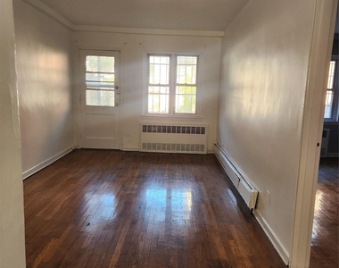 68-17 31st Avenue - Photo Thumbnail 2