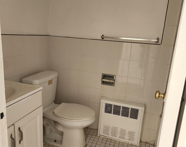 68-17 31st Avenue - Photo Thumbnail 3