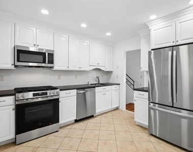 36 Chatham Road - Photo Thumbnail 5