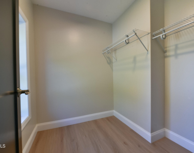 64 Burton Avenue - Photo Thumbnail 23