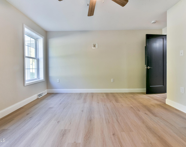 64 Burton Avenue - Photo Thumbnail 12