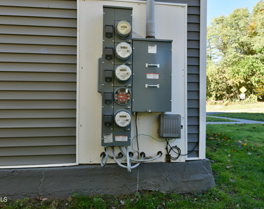 64 Burton Avenue - Photo Thumbnail 19