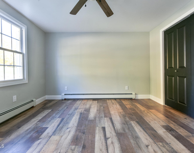 64 Burton Avenue - Photo Thumbnail 10