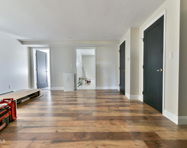 64 Burton Avenue - Photo Thumbnail 8