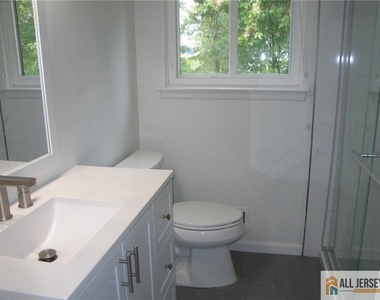 5 Jersey Avenue - Photo Thumbnail 10