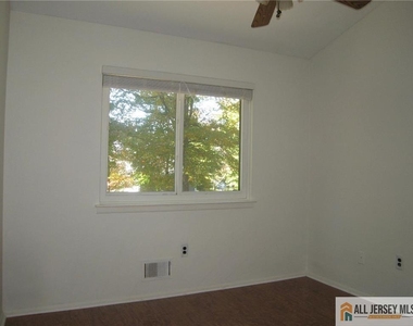 5 Jersey Avenue - Photo Thumbnail 11
