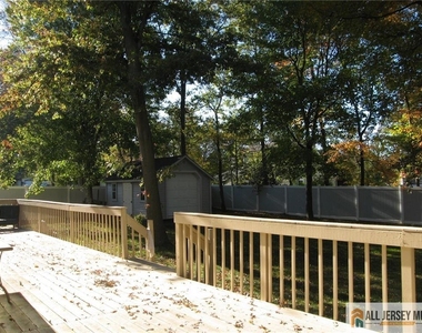 5 Jersey Avenue - Photo Thumbnail 13