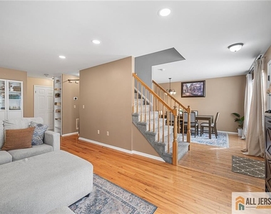 364 Bowler Court - Photo Thumbnail 2