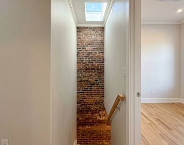 128 E 28th Street - Photo Thumbnail 7