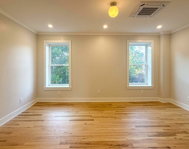 128 E 28th Street - Photo Thumbnail 8