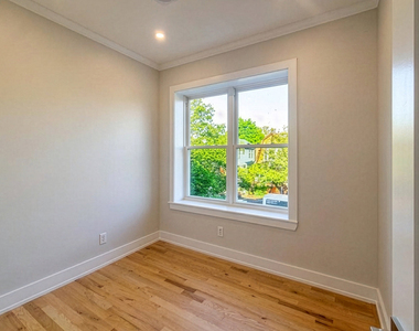 128 E 28th Street - Photo Thumbnail 9