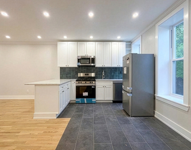128 E 28th Street - Photo Thumbnail 4