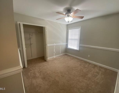 221 Hollyhock Lane - Photo Thumbnail 9