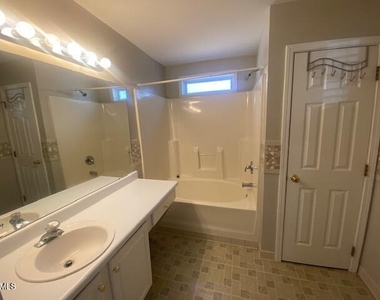 221 Hollyhock Lane - Photo Thumbnail 7
