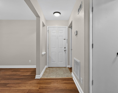 1021 Nicholwood Drive - Photo Thumbnail 5