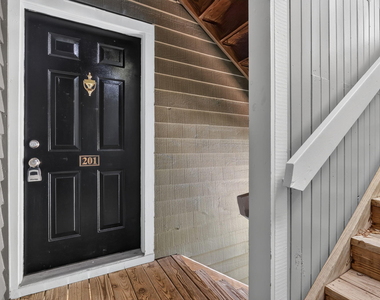 1021 Nicholwood Drive - Photo Thumbnail 3