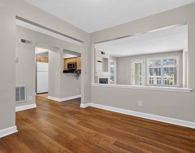 1021 Nicholwood Drive - Photo Thumbnail 9