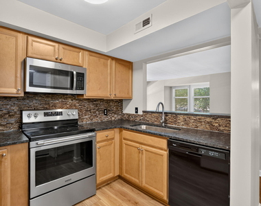 1021 Nicholwood Drive - Photo Thumbnail 16