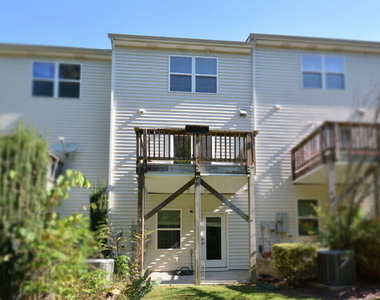 100 Stratford Lakes Drive - Photo Thumbnail 35