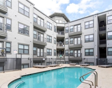 2502 Leon St - Photo Thumbnail 8