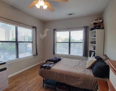 2502 Leon St - Photo Thumbnail 1