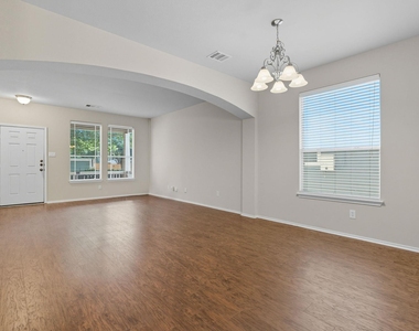 10512 Wylie Dr - Photo Thumbnail 2