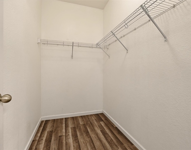 1244 Nevarez Dr - Photo Thumbnail 27